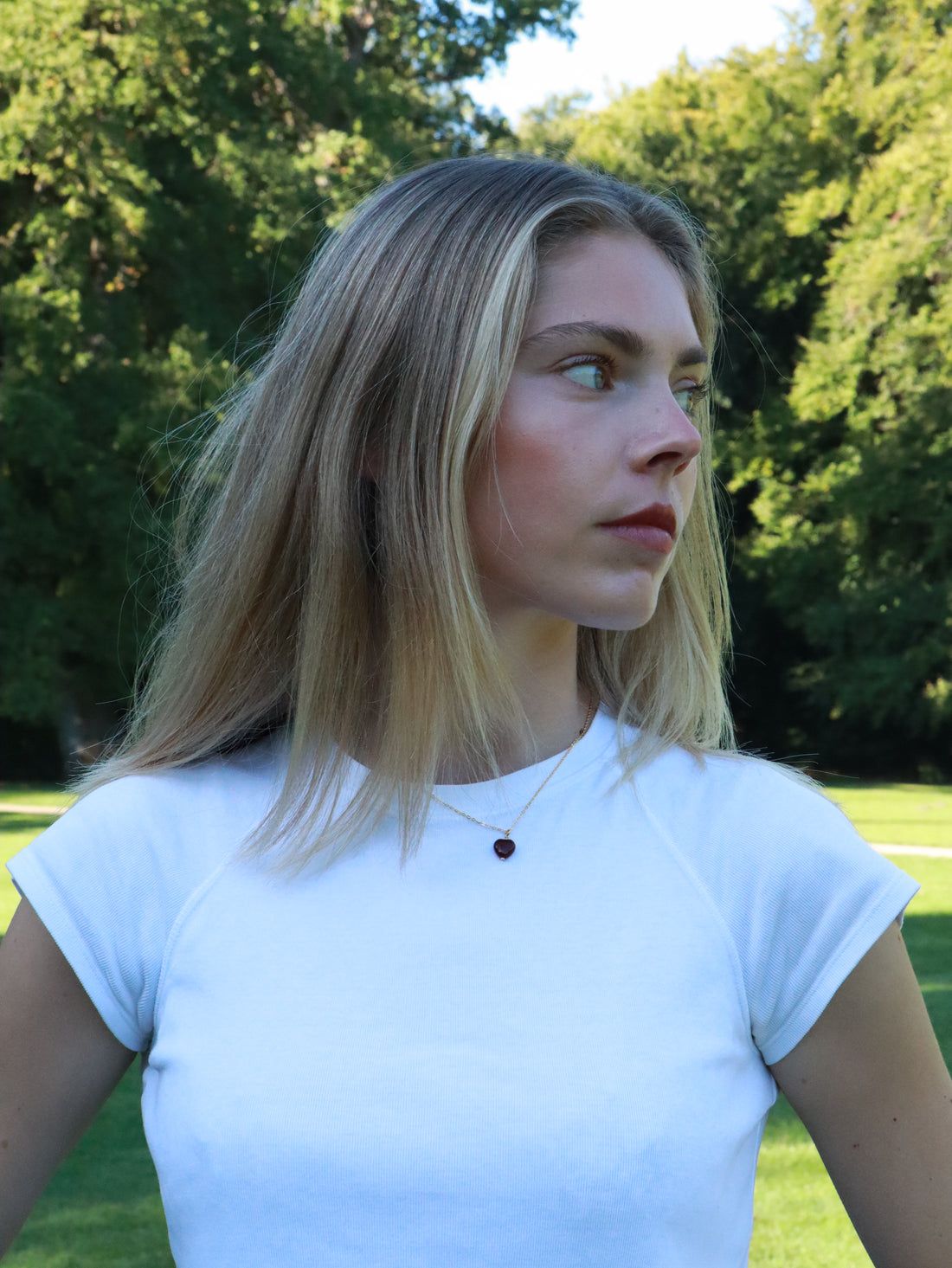 Alma Red Jade Heart Gold Necklace – Bild 3