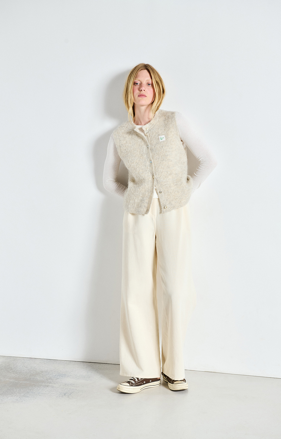 East Sleeveless Cardigan Powder Snow – Bild 3