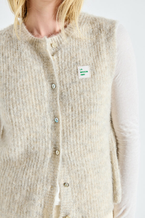 East Sleeveless Cardigan Powder Snow