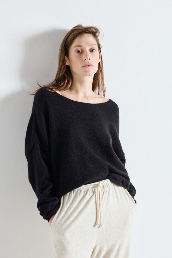 Damsville Jumper Black