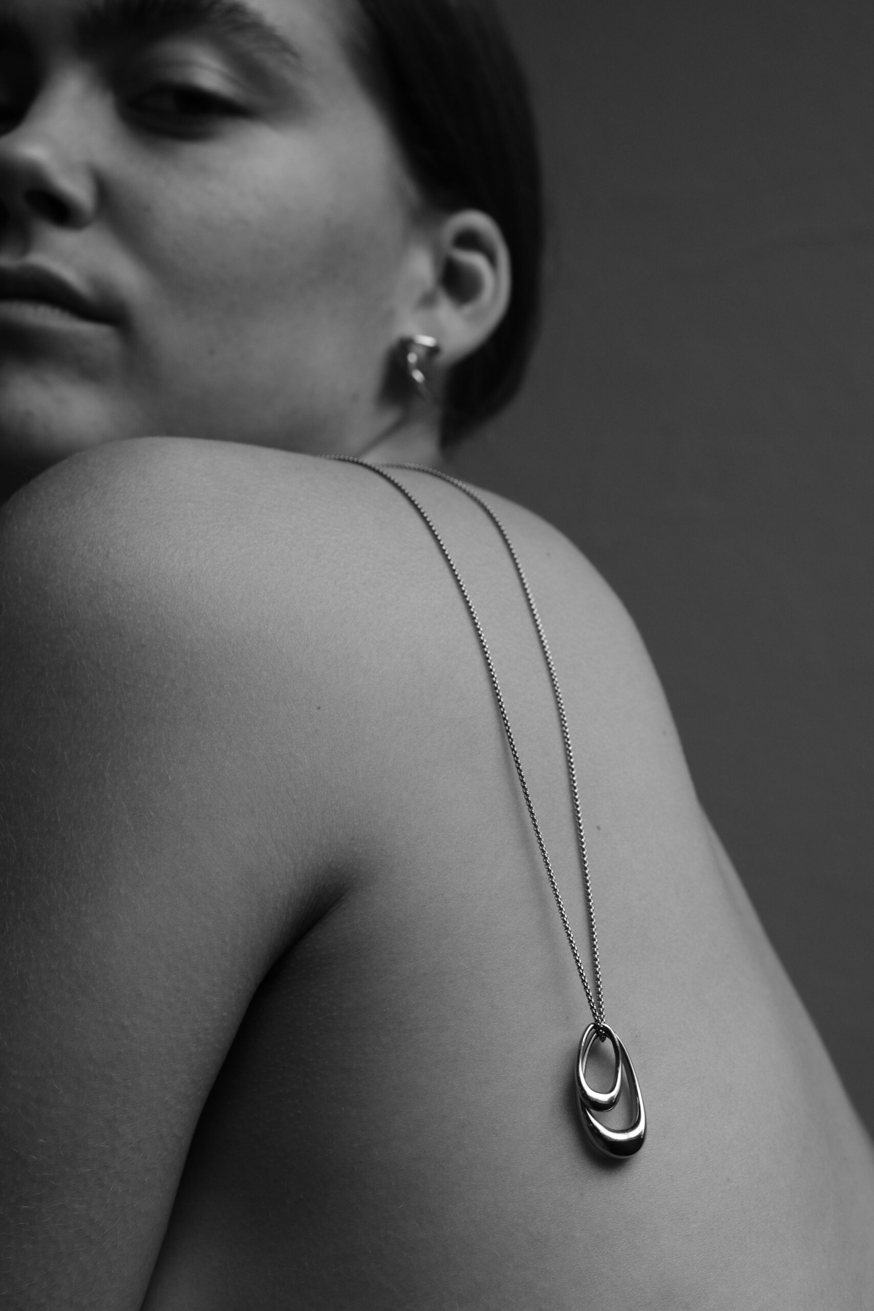 Loop Necklace Steel – Bild 4